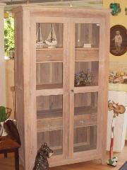 Vitrine, massives Eichenholz, white-wax, 4 Schubladen